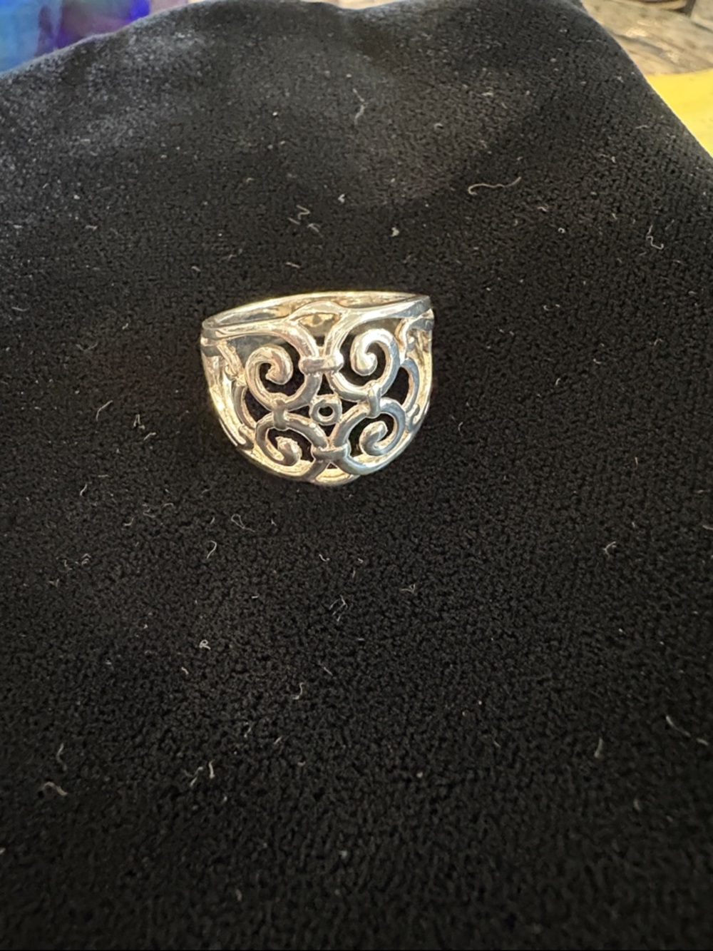 Elegant Silver Filigree Women's Ring - Silver